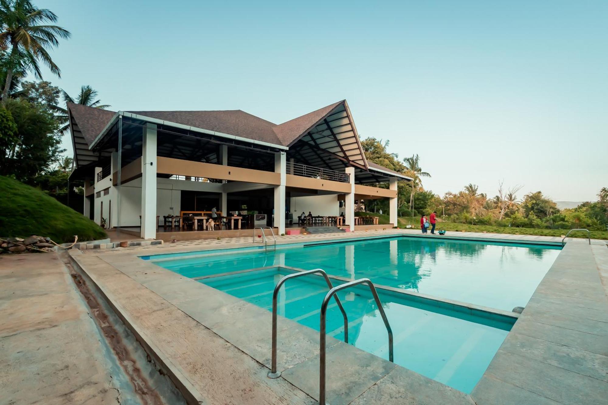 Commune18 Spa Resorts Чикмагалур Экстерьер фото