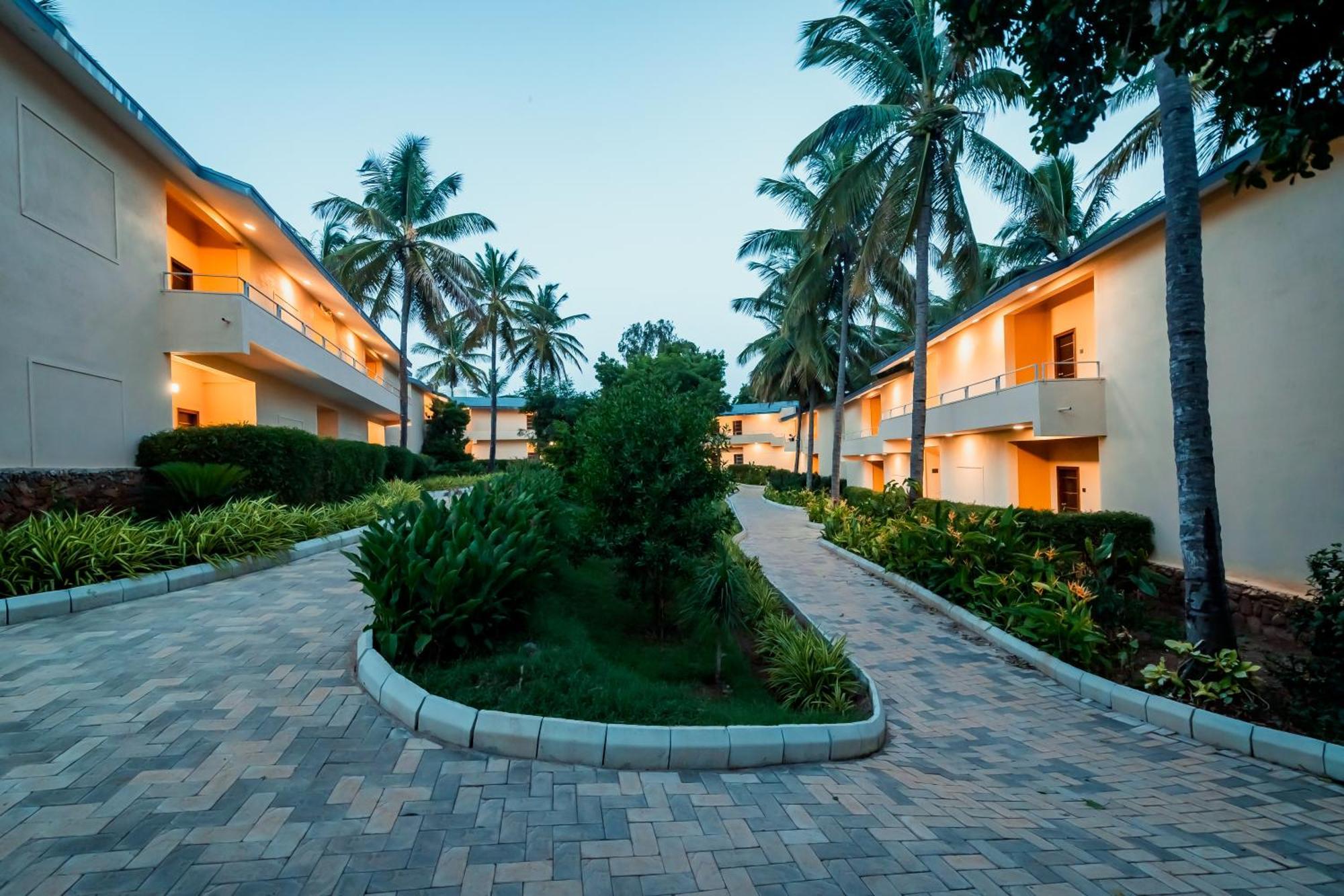 Commune18 Spa Resorts Чикмагалур Экстерьер фото