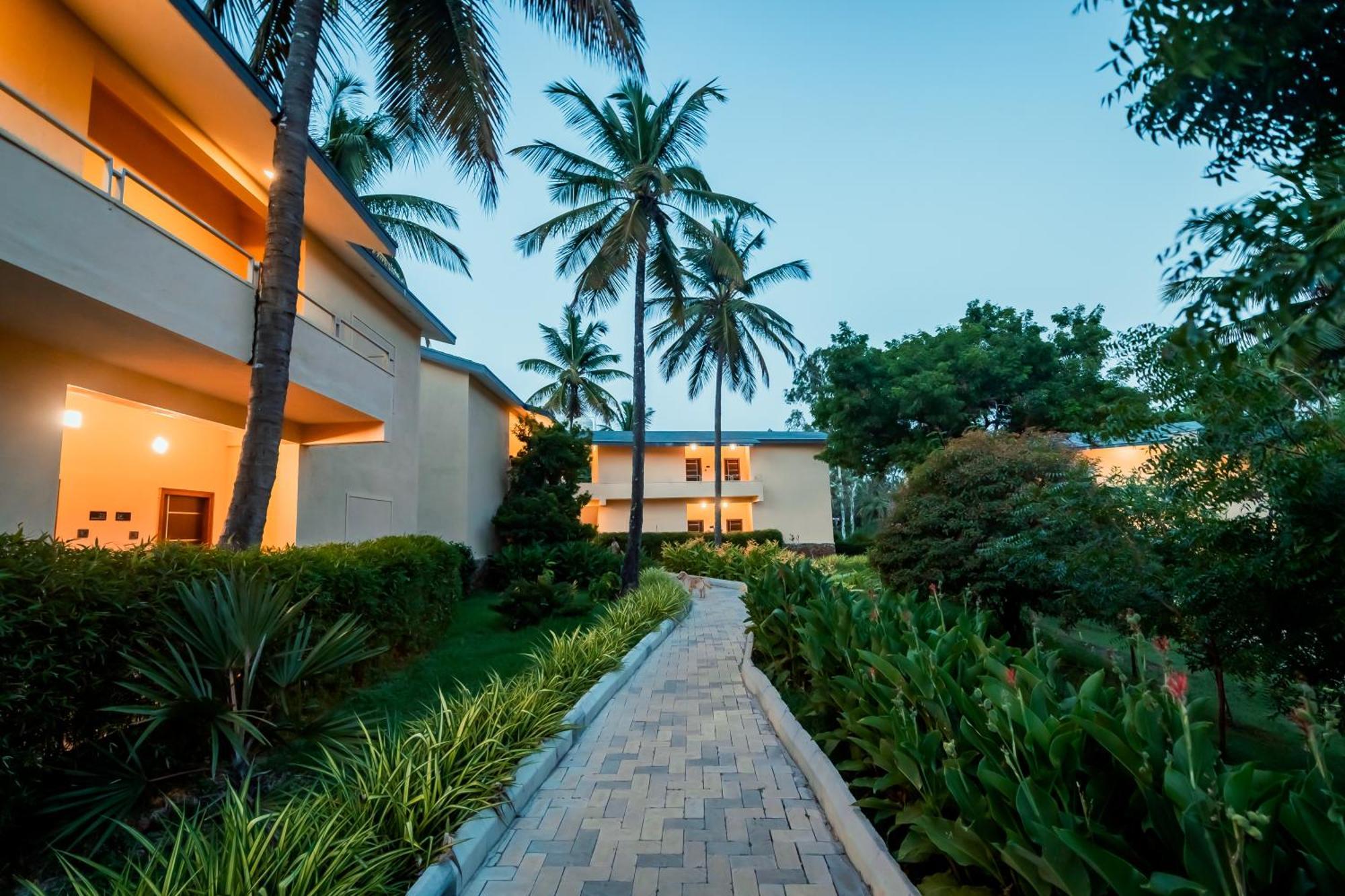 Commune18 Spa Resorts Чикмагалур Экстерьер фото