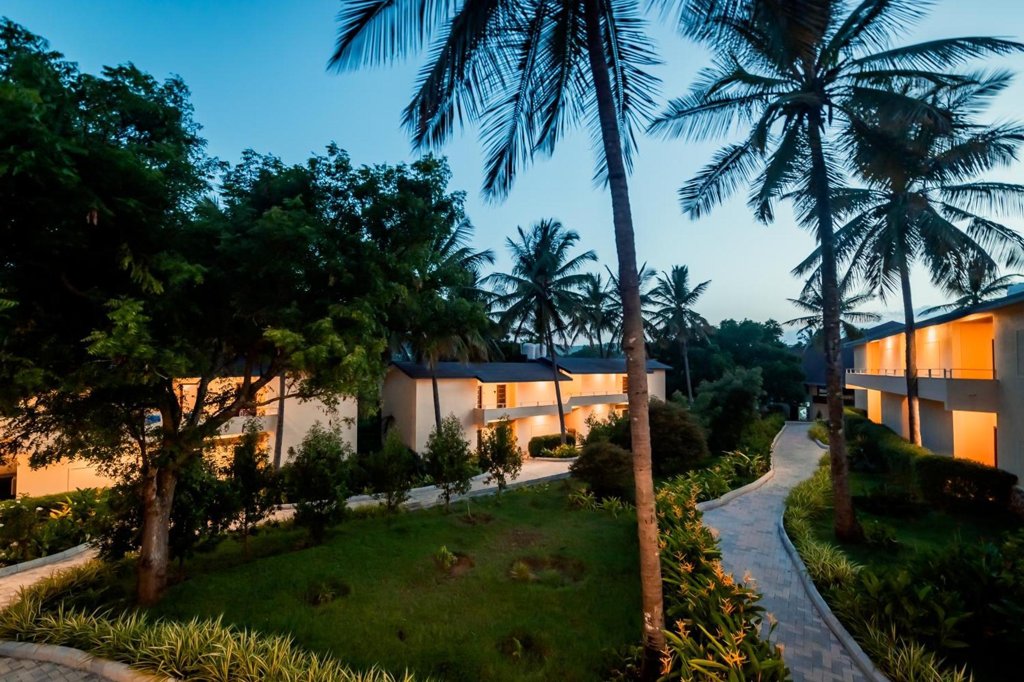 Commune18 Spa Resorts Чикмагалур Экстерьер фото