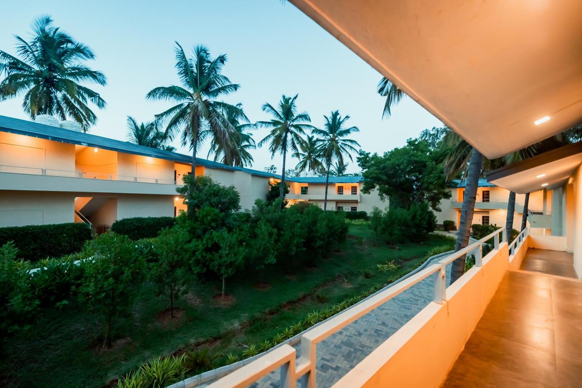 Commune18 Spa Resorts Чикмагалур Экстерьер фото