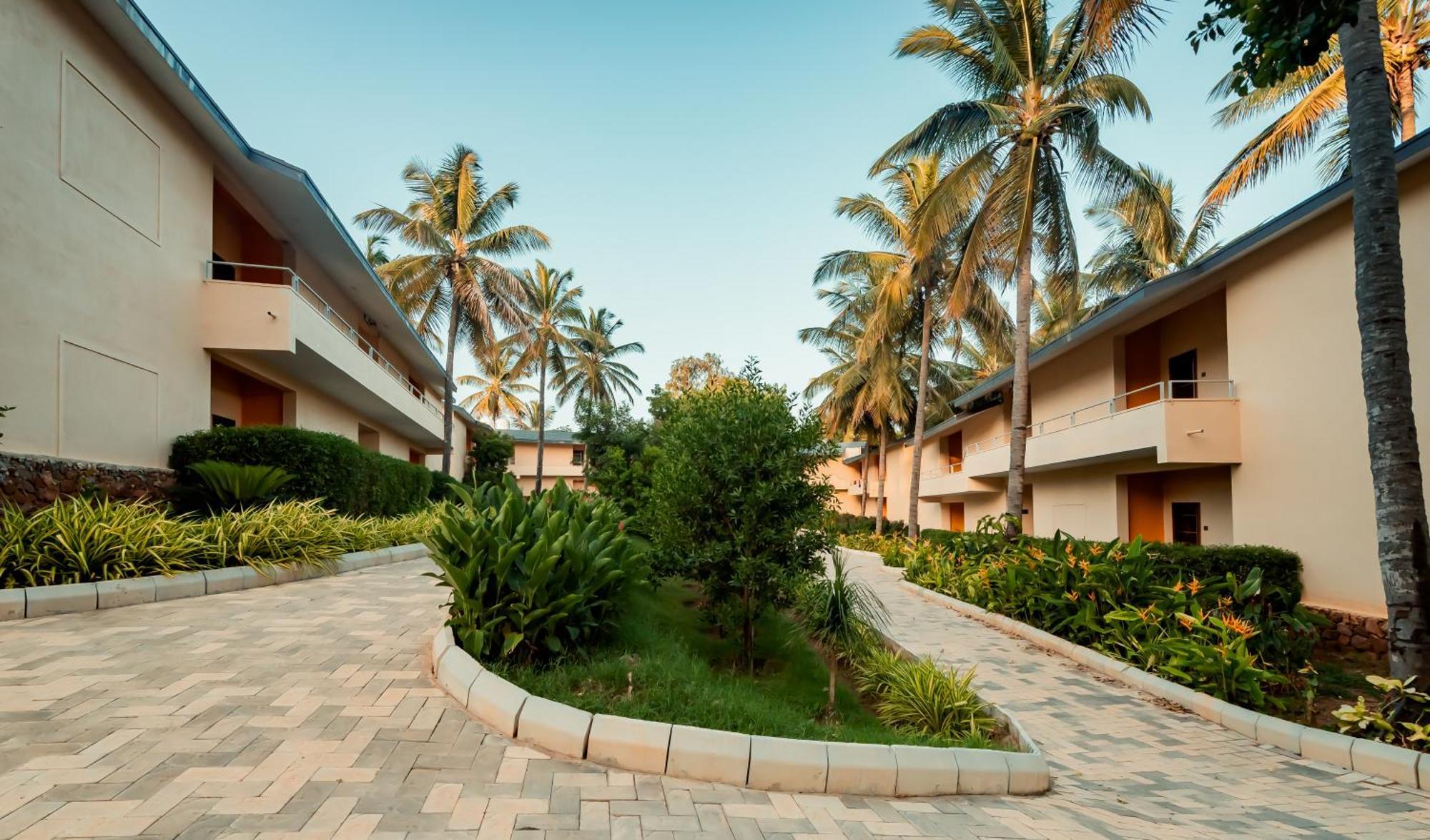 Commune18 Spa Resorts Чикмагалур Экстерьер фото