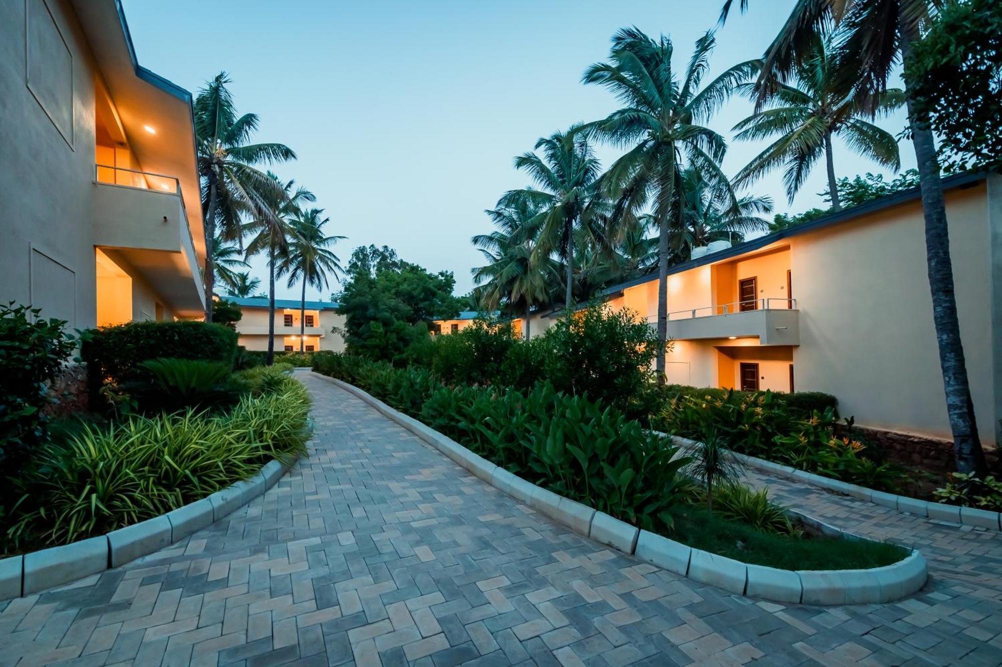 Commune18 Spa Resorts Чикмагалур Экстерьер фото