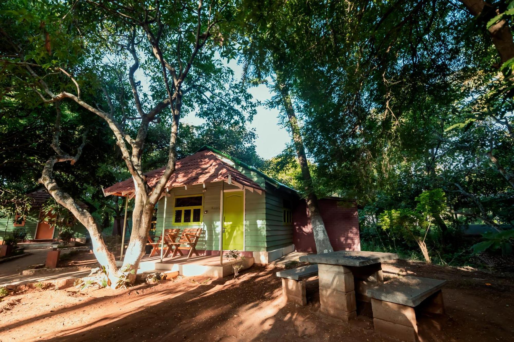 Commune18 Spa Resorts Чикмагалур Экстерьер фото